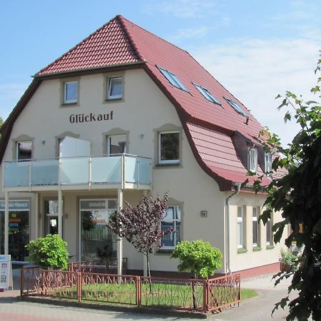 Ferienwohnungen Haus Glueckauf Kölpinsee Екстериор снимка
